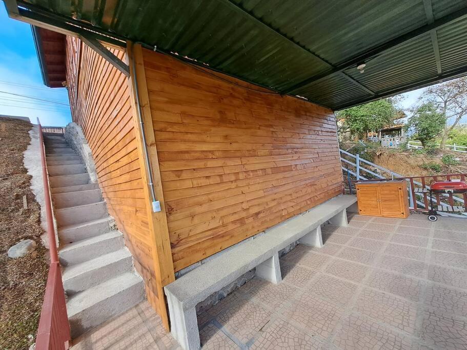 Chalet Cebra - The Spot For Great Sunset Views!
